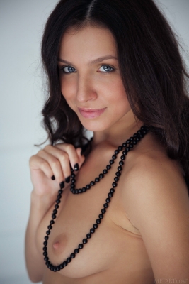 Gillian B_02.jpg
